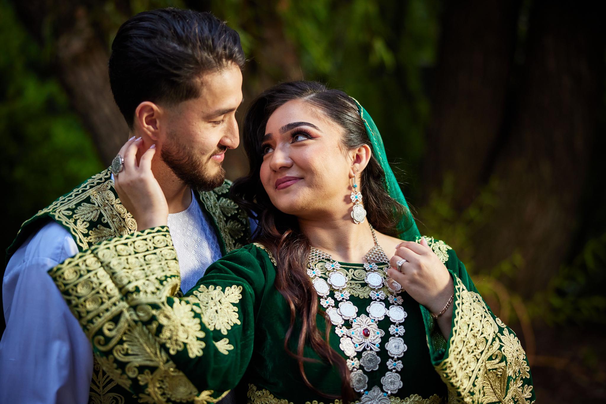Preparing for Your Engagement Session: Tips for a Successful and Joyous Experience
