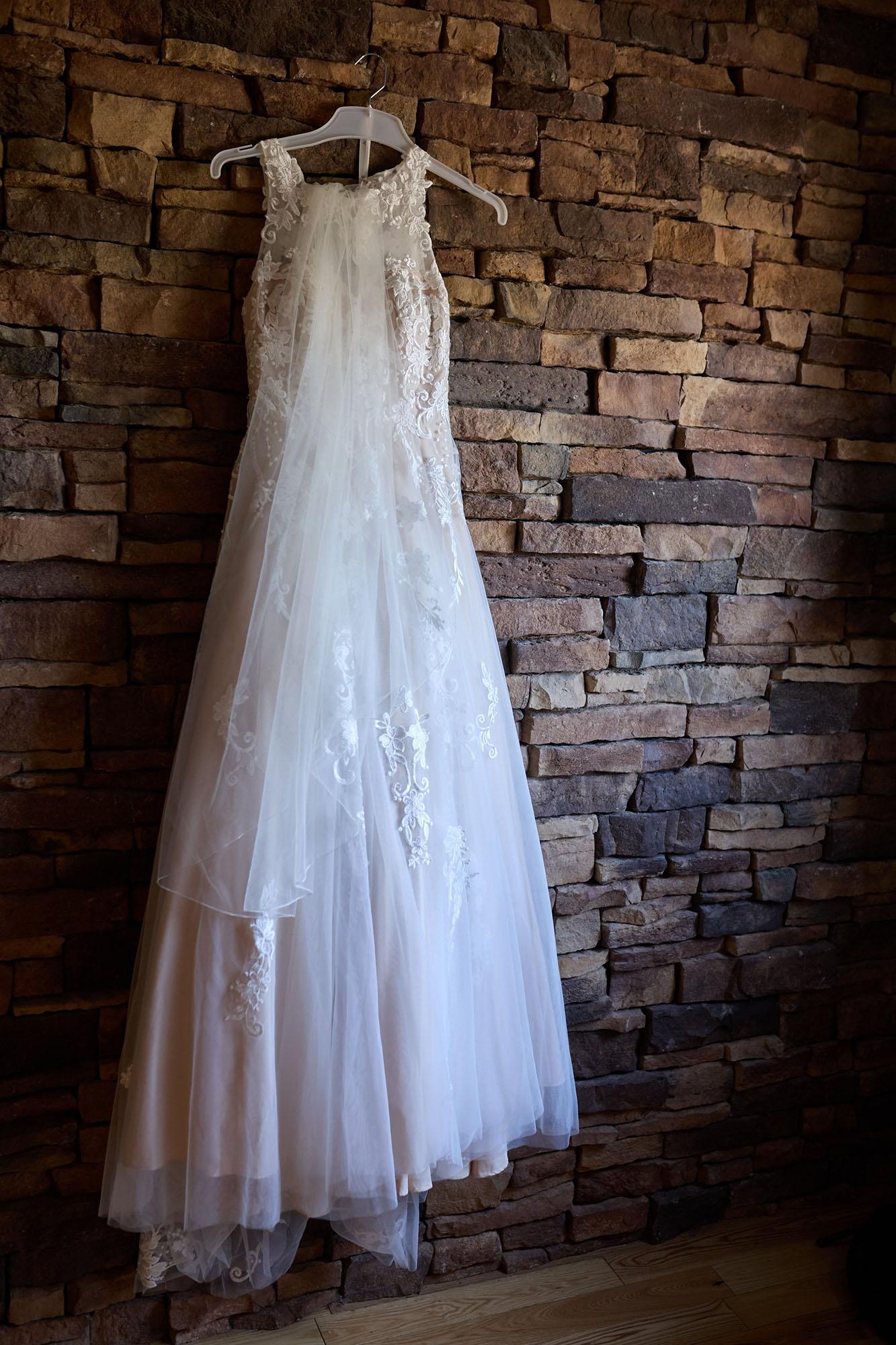 The Ultimate Wedding Day Photography Timeline: What to Expect