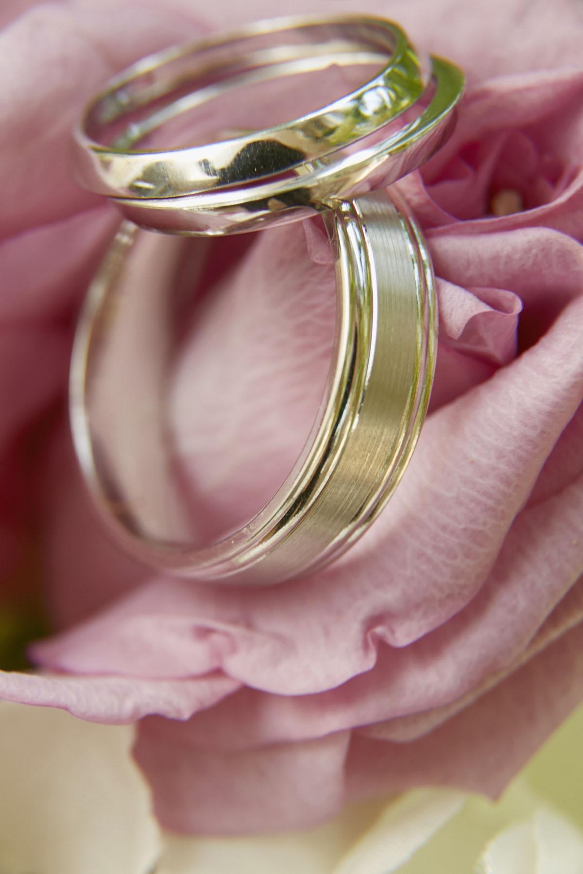 How to Plan a Wedding