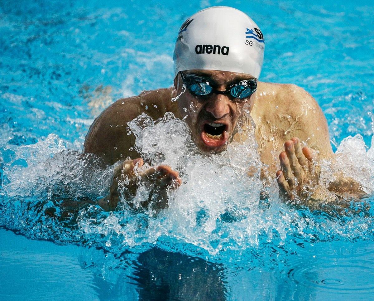 Sports Photography - An Introduction: The Lens